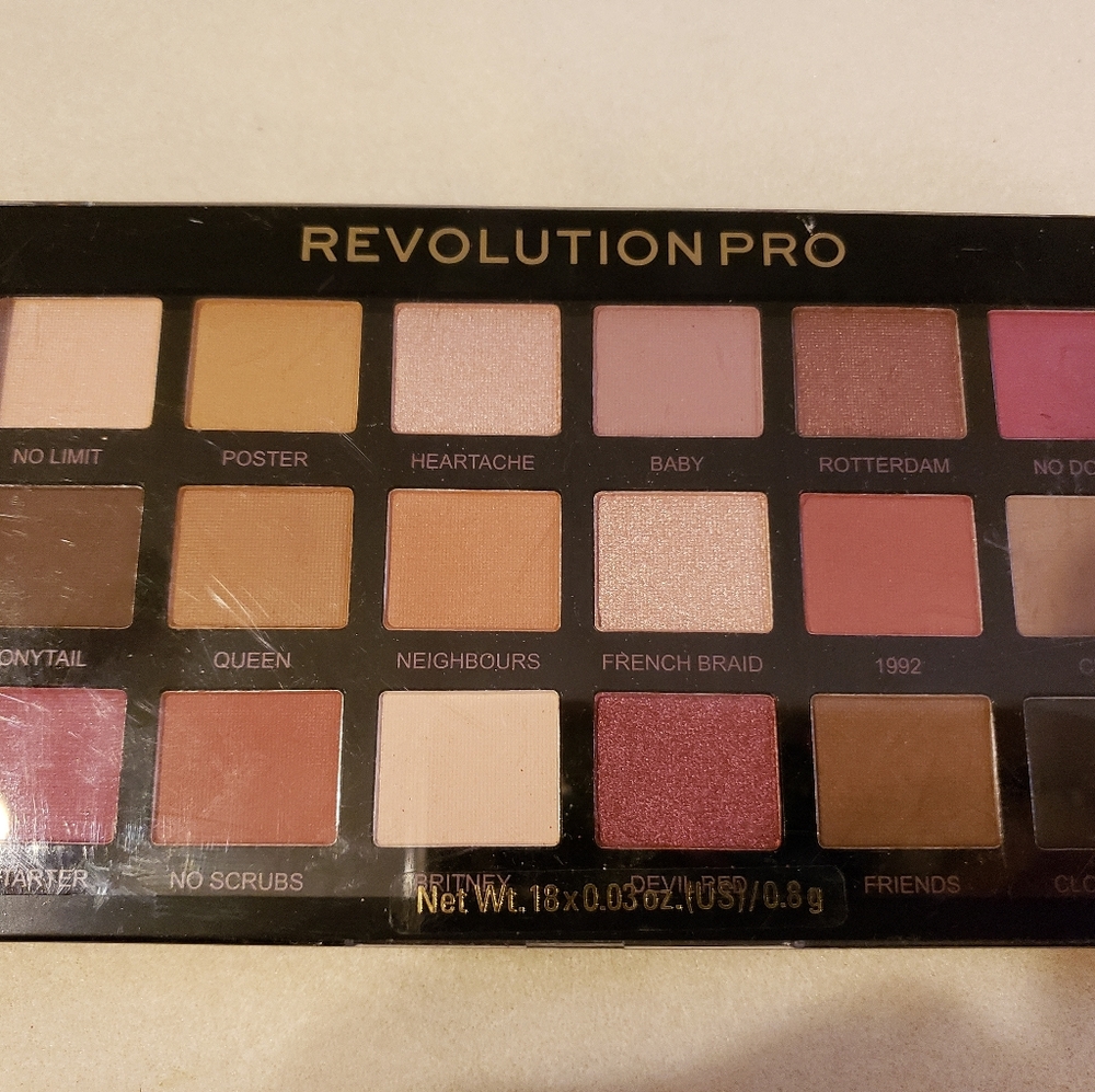 Makeup Revolution Eyeshadow Pallet